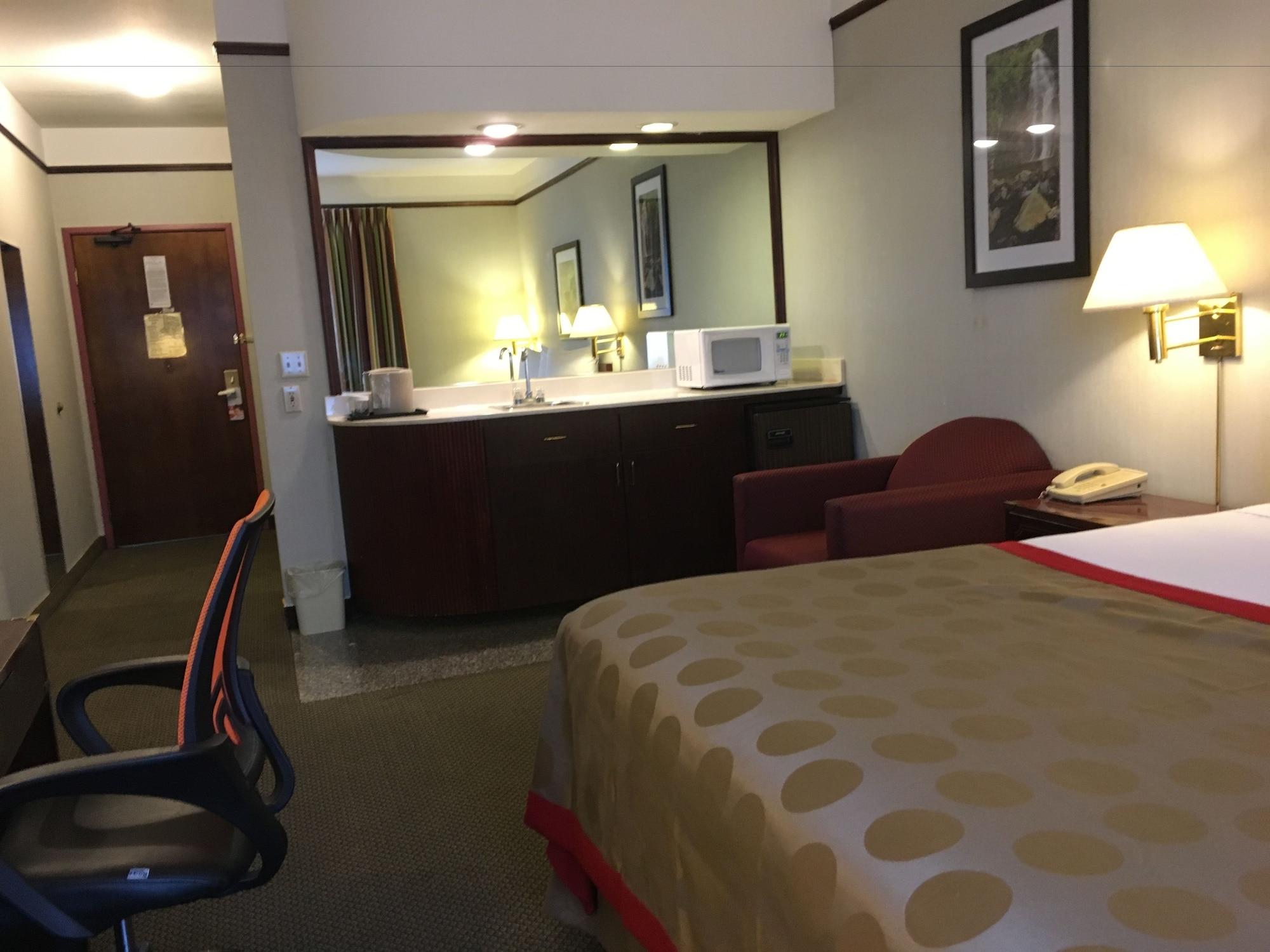 Hotel Ramada By Wyndham Airport Portland